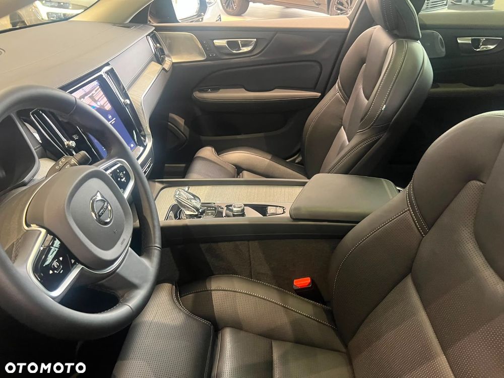 Volvo V60 B4 B Ultimate Dark - 17