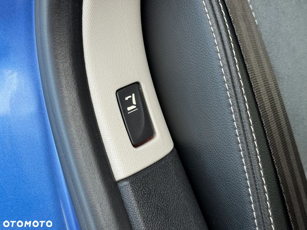 Renault Laguna 2.0 dCi Initiale ESM - 39