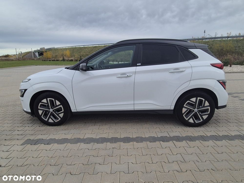 Hyundai Kona - 16