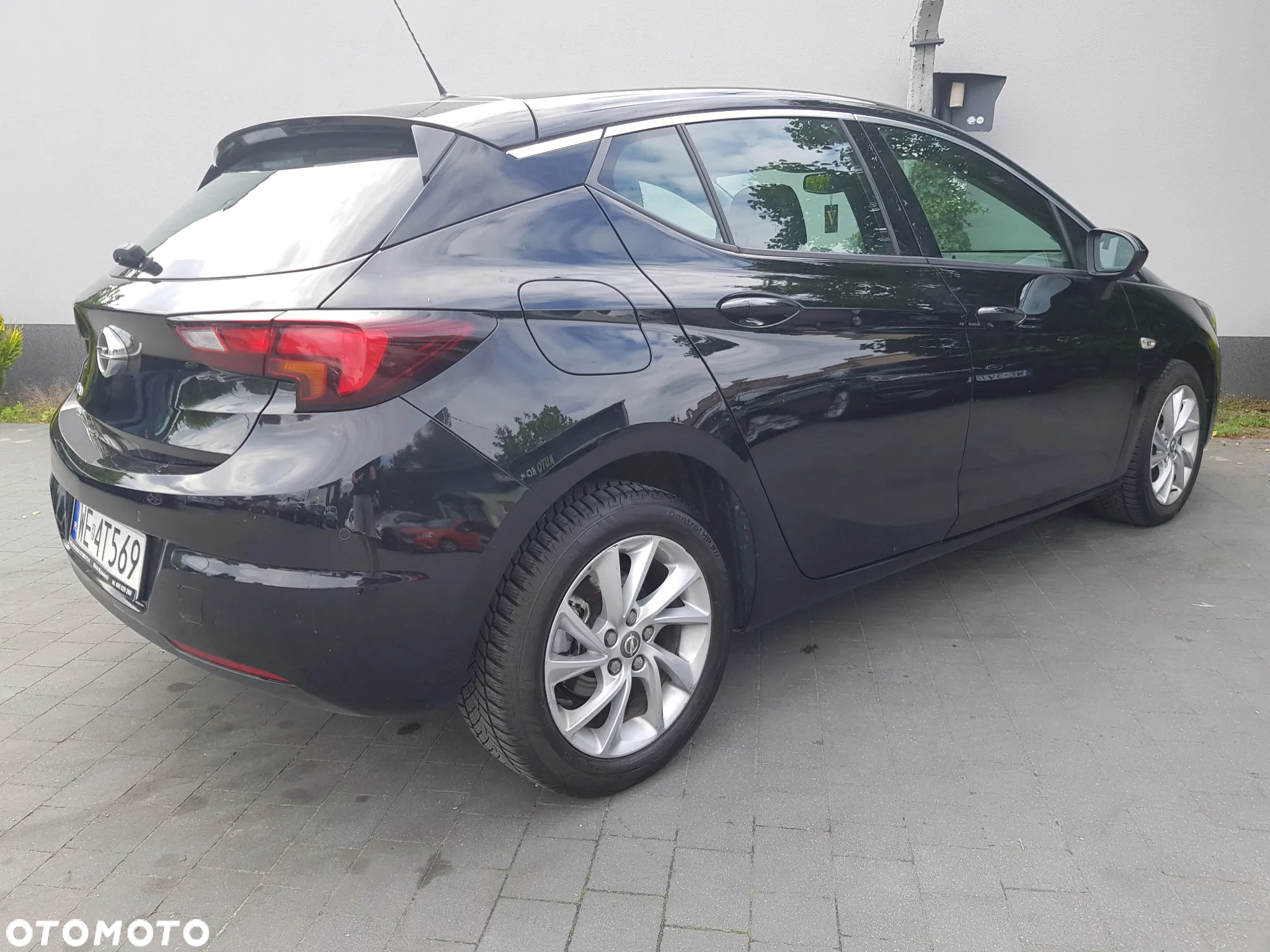 Opel Astra V 1.2 T Elegance S&S - 8
