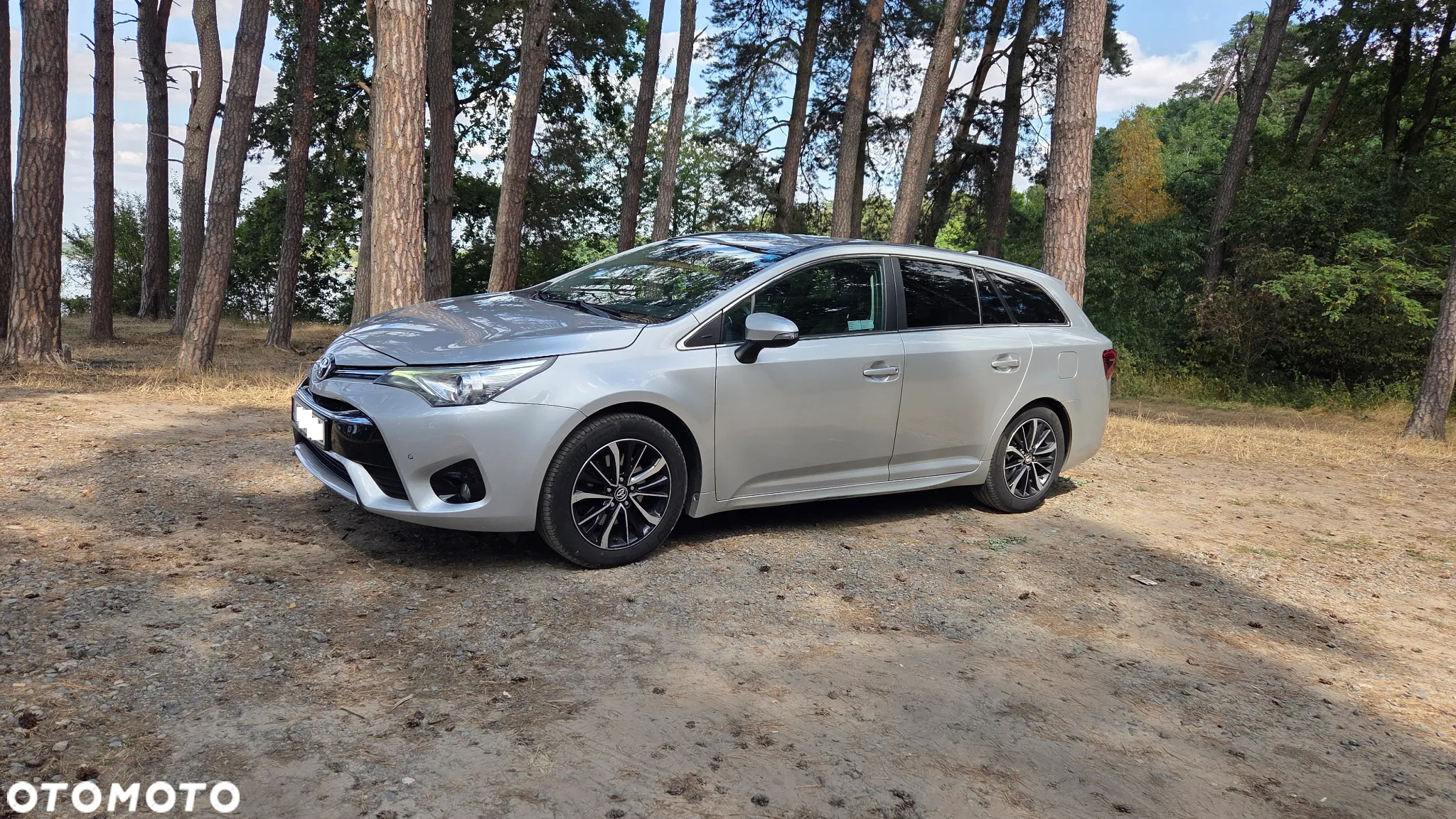 Toyota Avensis 2.0 D-4D Premium - 4