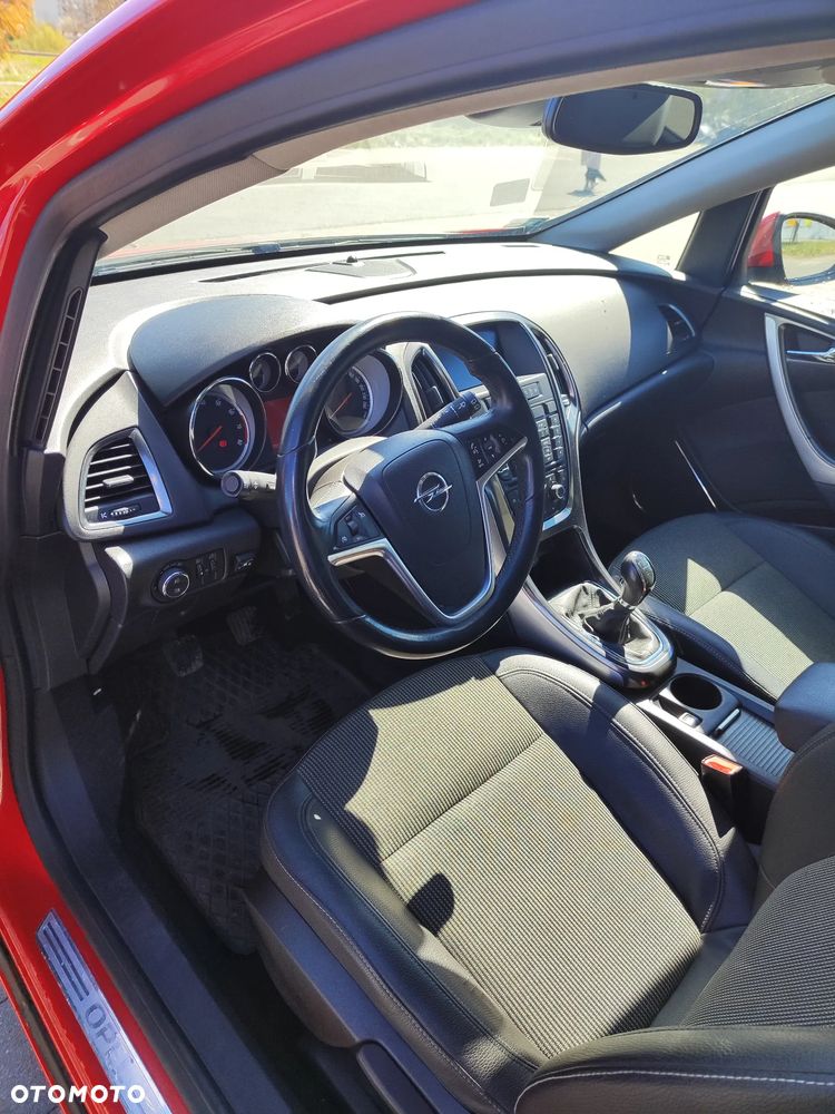 Opel Astra 1.4 T Cosmo - 11