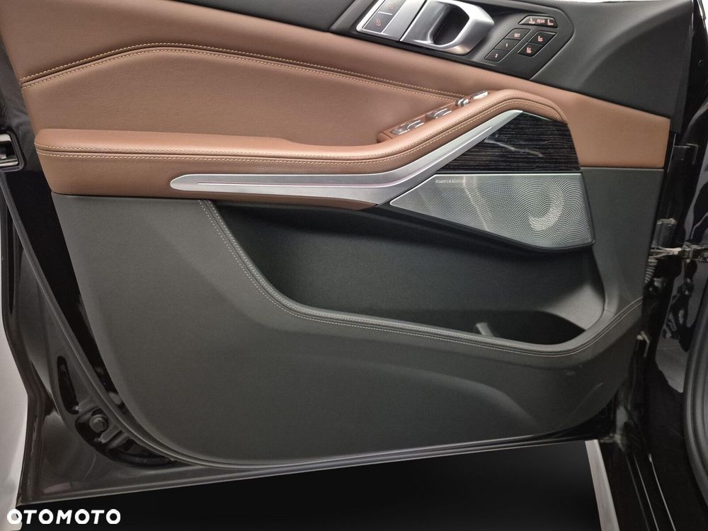 BMW X7 M50d sport - 12