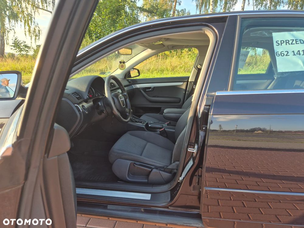 Audi A4 Limousine - 7