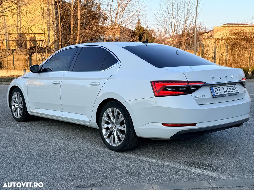Skoda Superb 2.0 TDI 4X4 DSG Style - 6