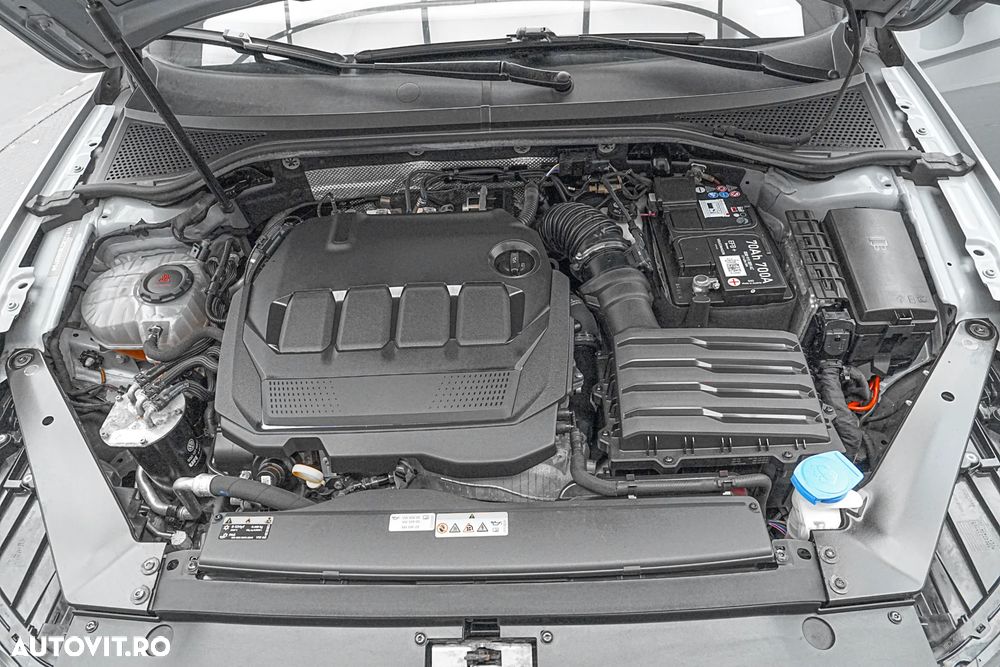 Volkswagen Passat 2.0 TDI DSG Trendline - 25