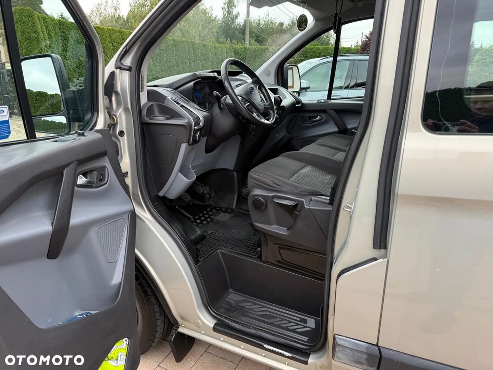 Ford TRANSIT CUSTOM - 16