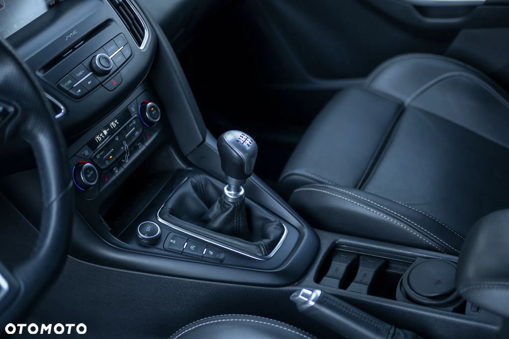 Ford Focus 2.0 TDCi ST-2 - 9