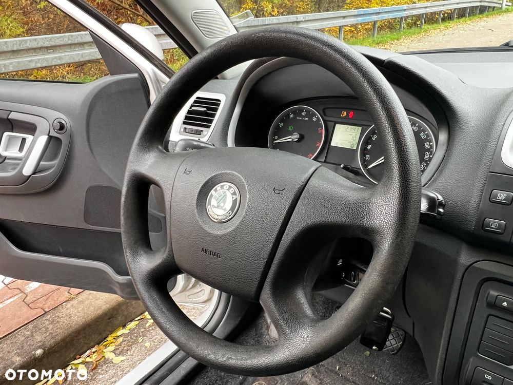 Skoda Fabia - 22