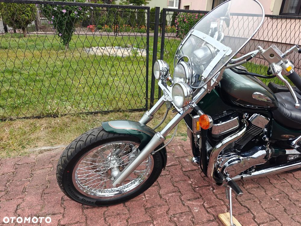Suzuki Intruder - 13