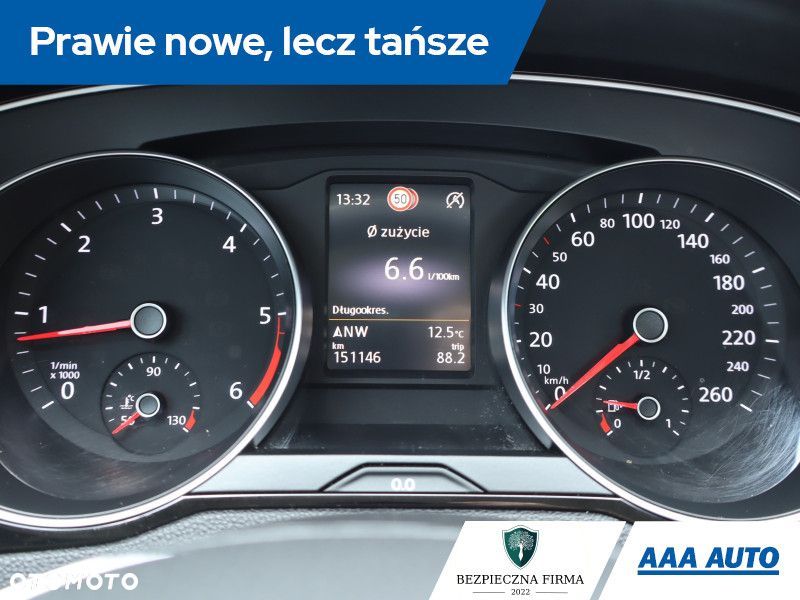 Volkswagen Passat - 12