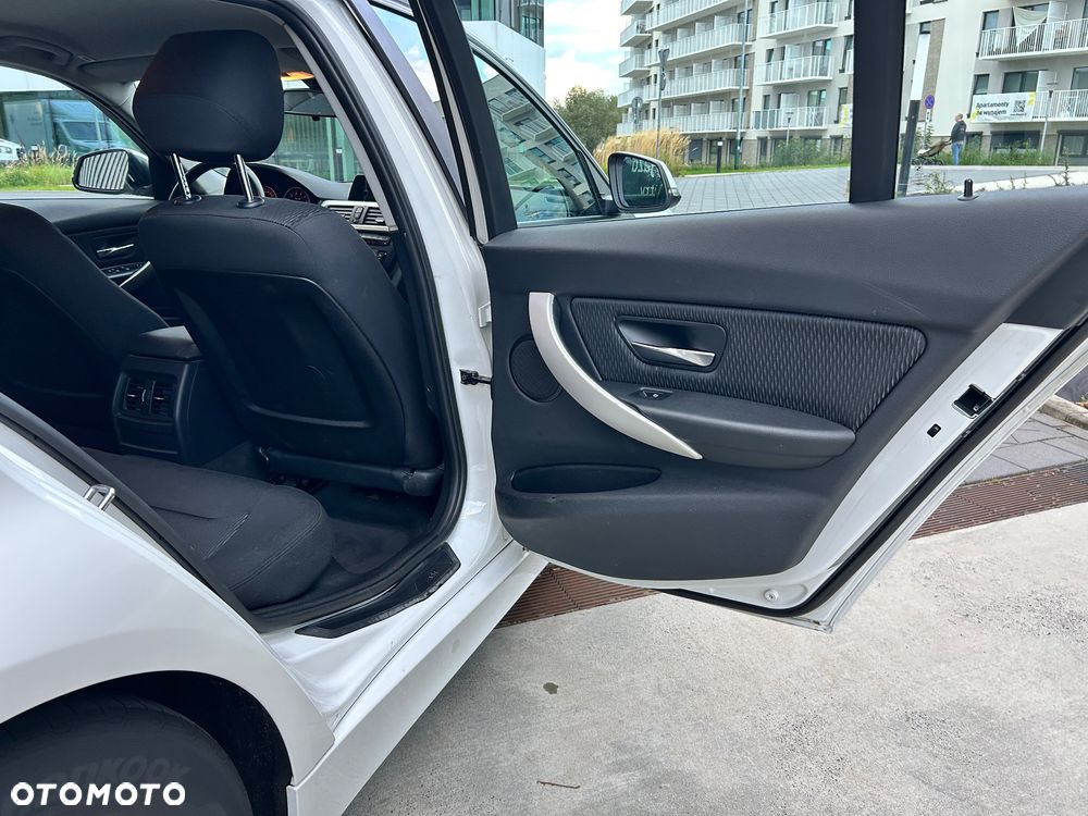 BMW Seria 3 316i - 16