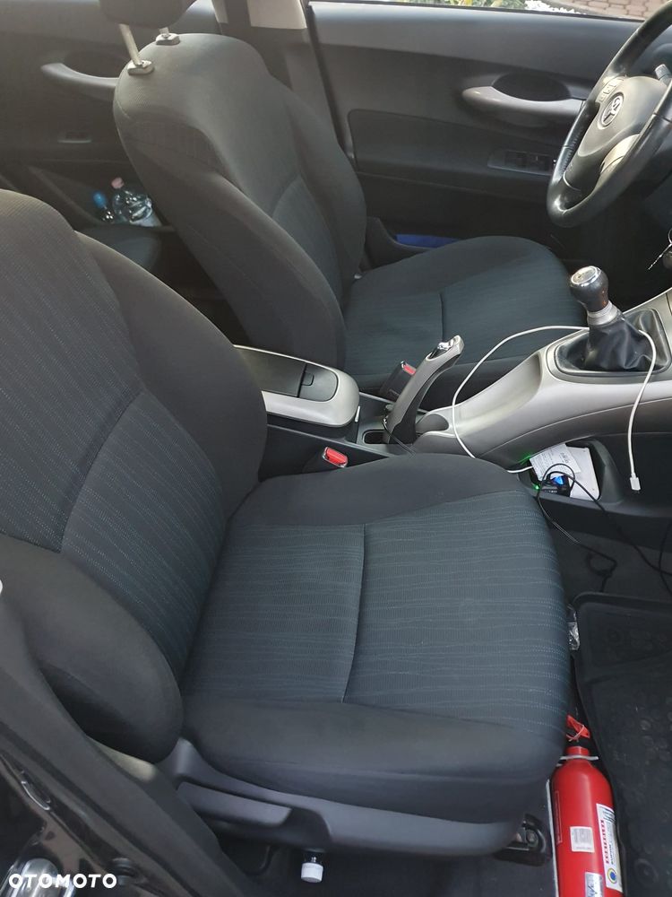 Toyota Auris 2.0 D-4D Edition - 8