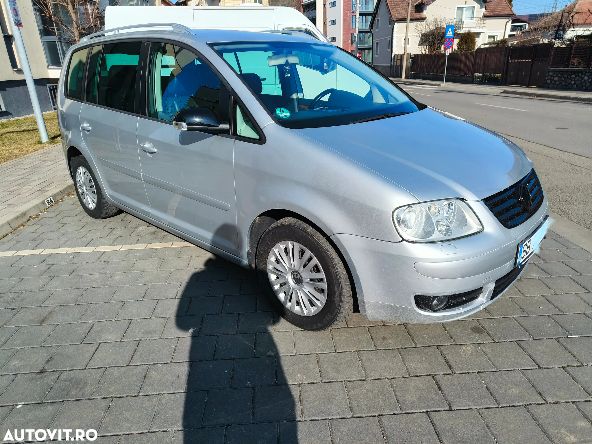 Volkswagen Touran - 2