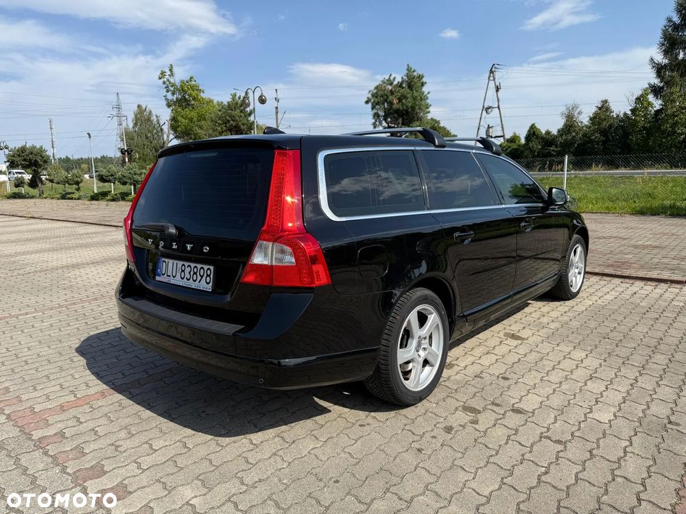 Volvo V70 T4 Momentum - 6