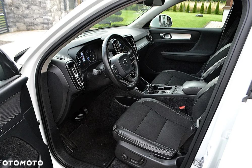Volvo XC 40 T3 Momentum - 10