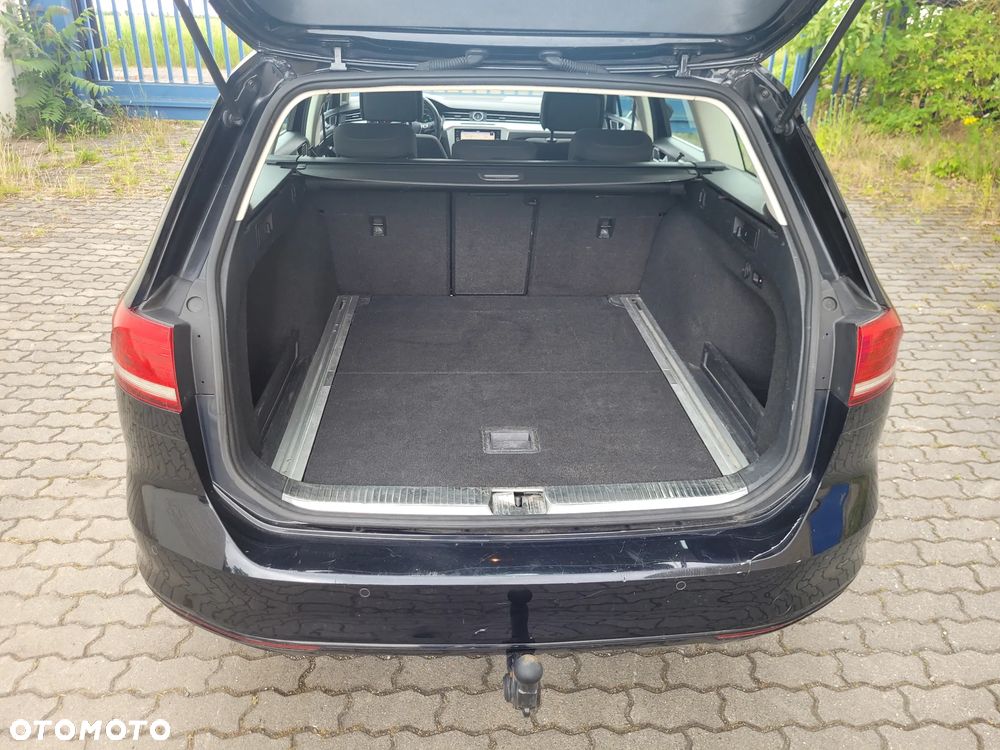 Volkswagen Passat 2.0 TDI SCR DSG Comfortline - 15