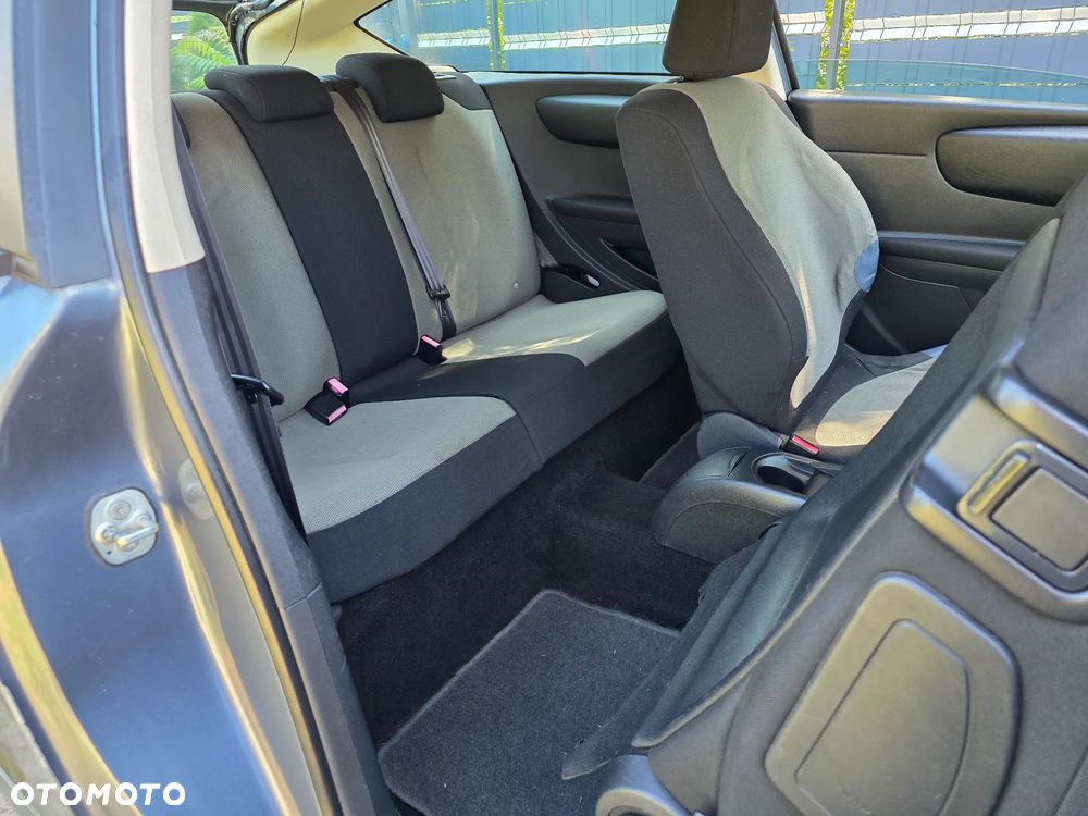 Citroën C4 1.4 16V VTR - 4