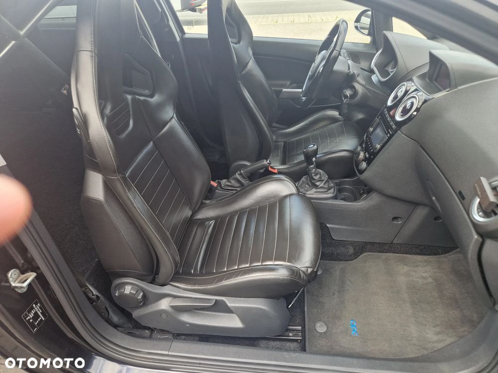 Opel Corsa 1.6 Turbo OPC - 29