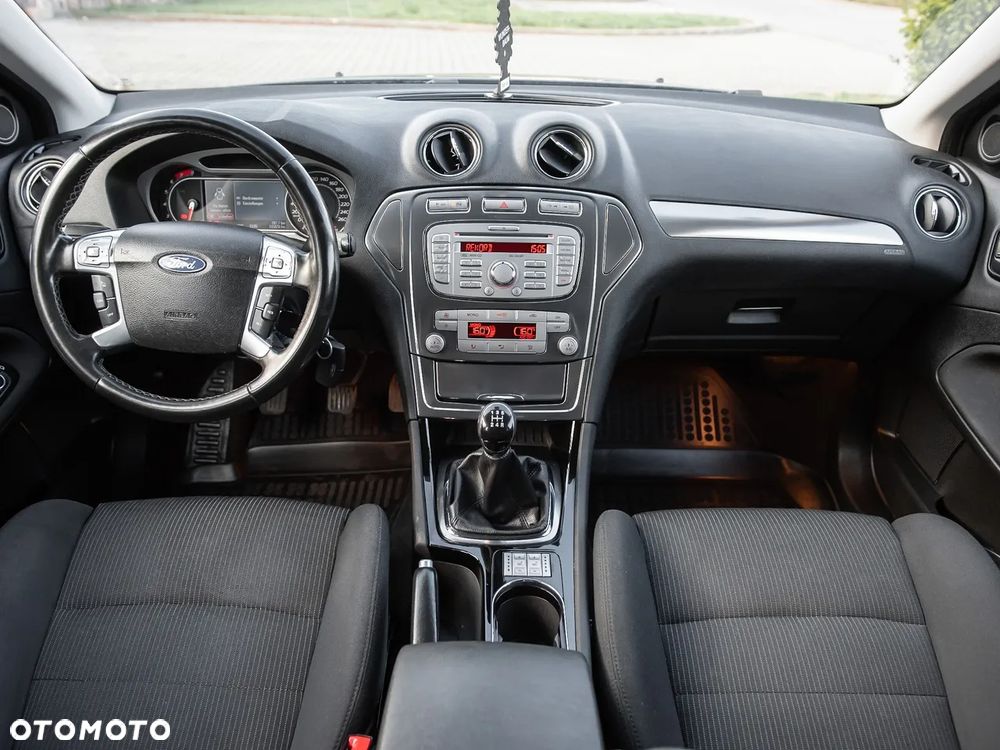 Ford Mondeo 2.0 Platinium X - 25