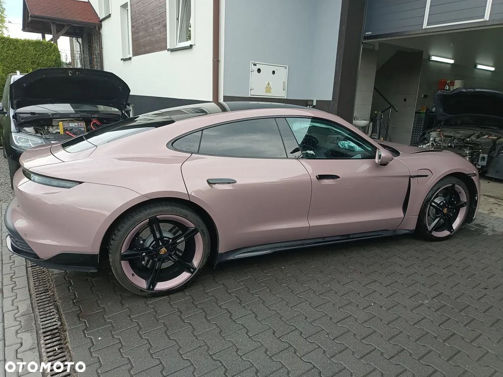 Porsche Taycan 4S - 19