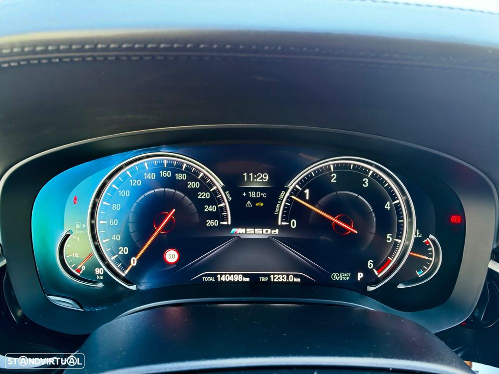 BMW M550d xDrive Auto - 33