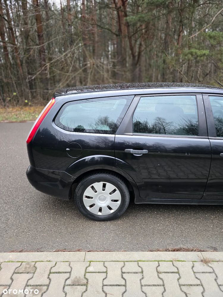 Ford Focus 1.6 Trend - 14