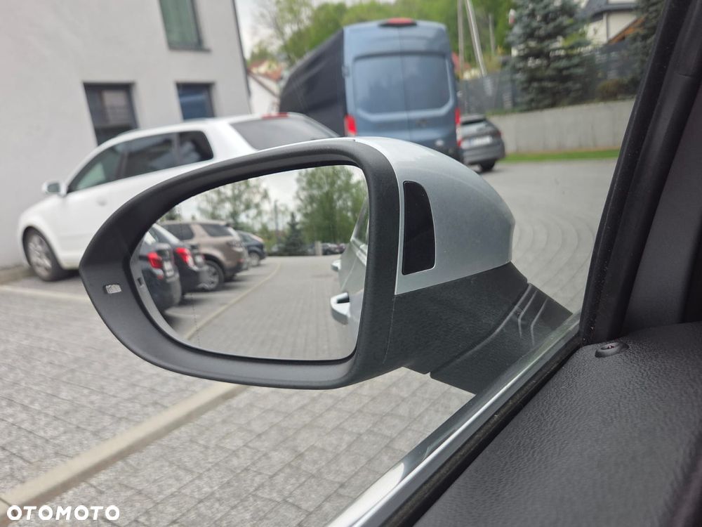 Volkswagen Golf 2.0 TDI SCR 4Motion DSG IQ.DRIVE - 15