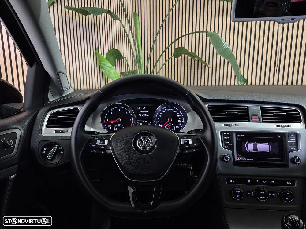 VW Golf 1.6 TDi Highline - 10