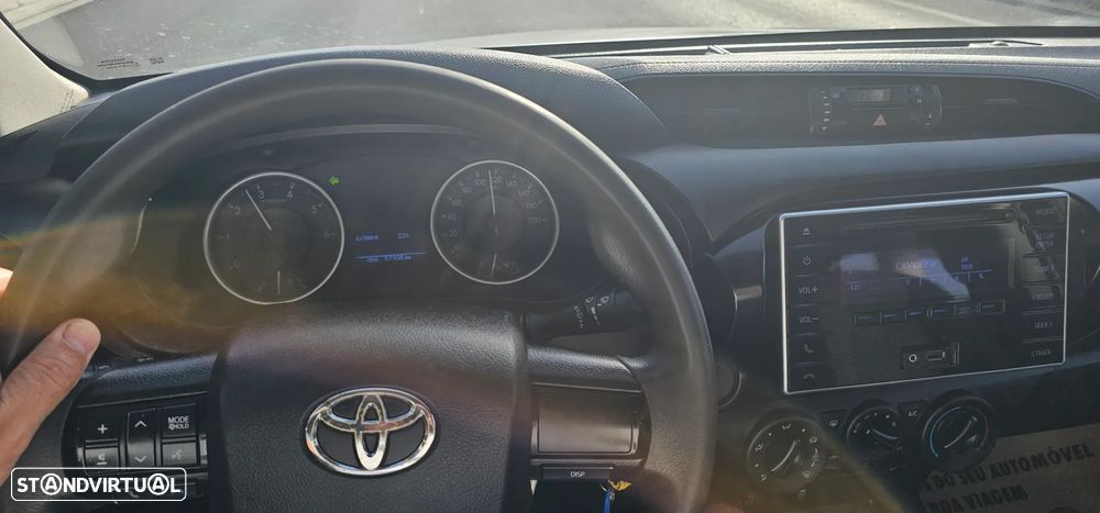 Toyota Hilux 2.4 D-4D 4WD CD CM - 20