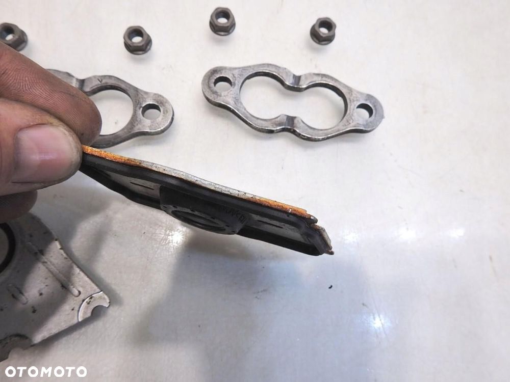 ŁAPKA UCHWYT MOCOWANIE WTRYSKU AUDI A4 B8 - 6