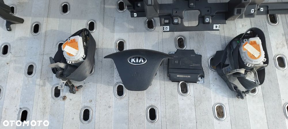 Kia cee'd II Konsola Airbag org. Kpl. - 4