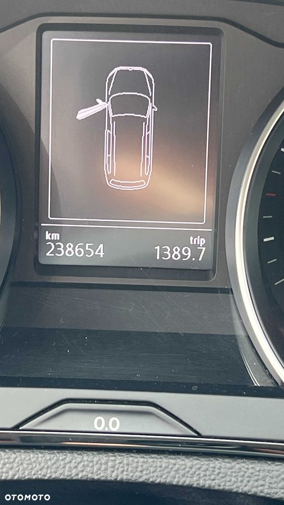 Volkswagen Passat Variant - 8
