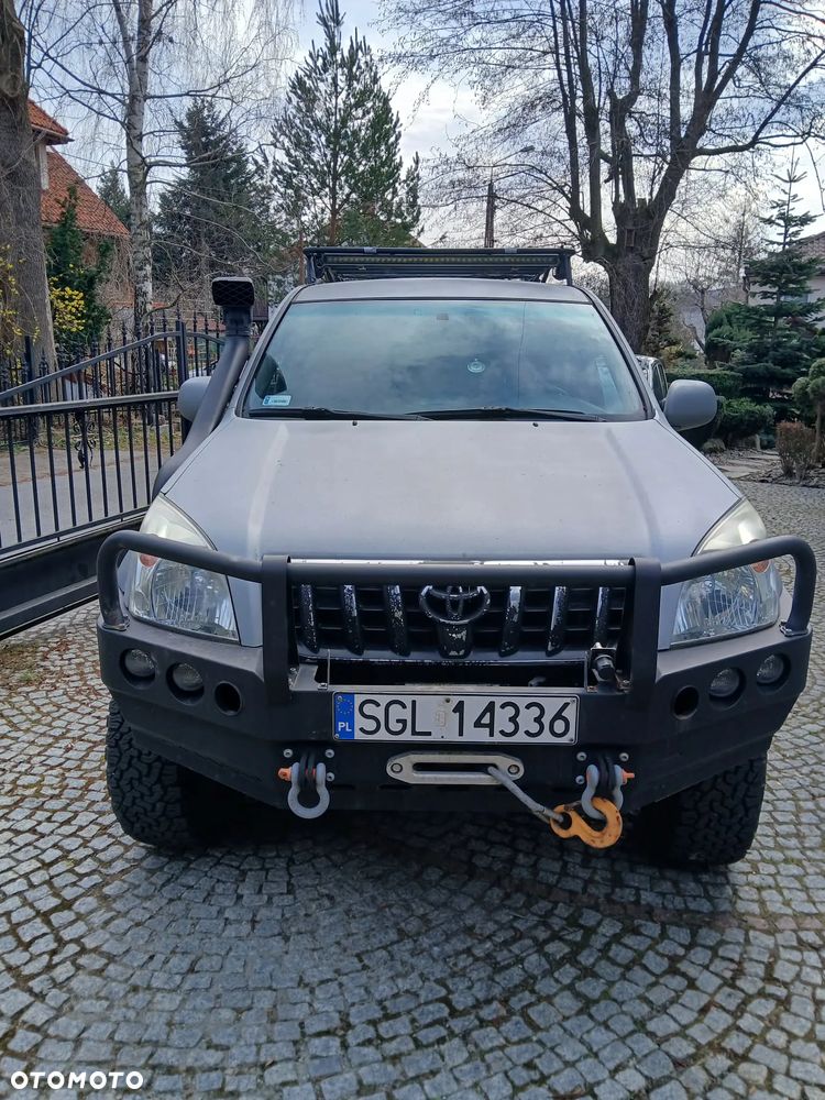 Toyota Land Cruiser - 2