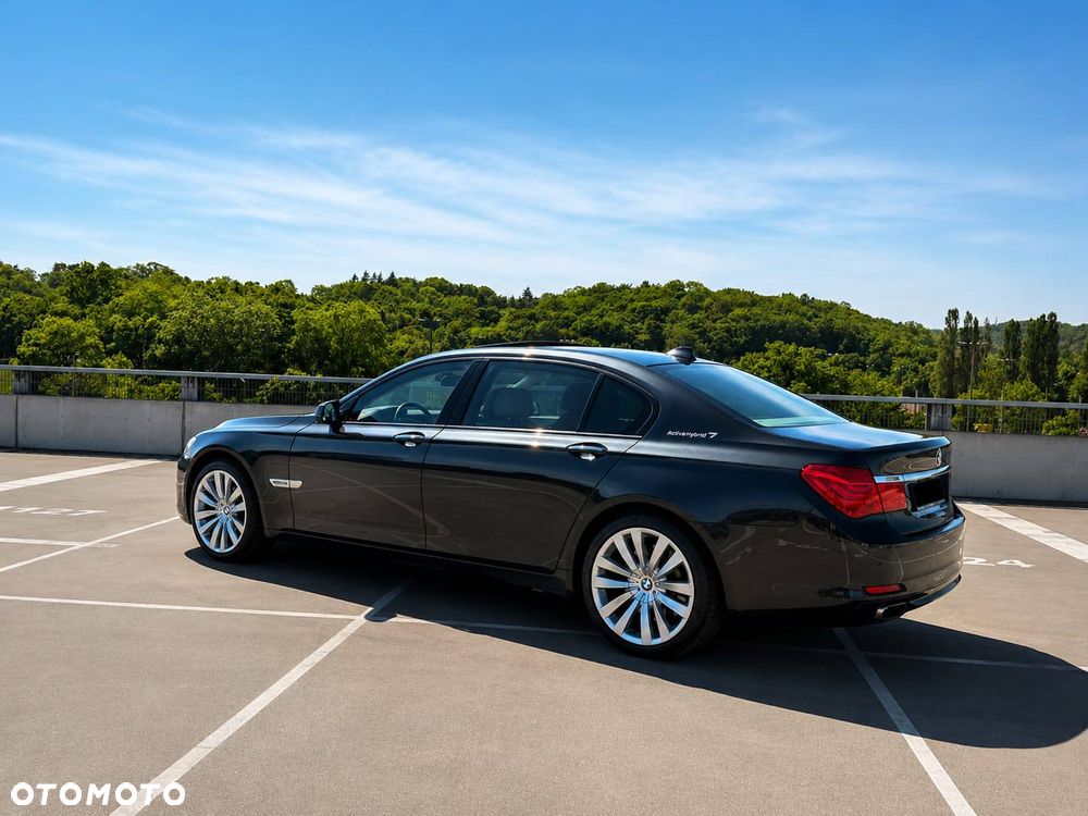 BMW Seria 7 - 11
