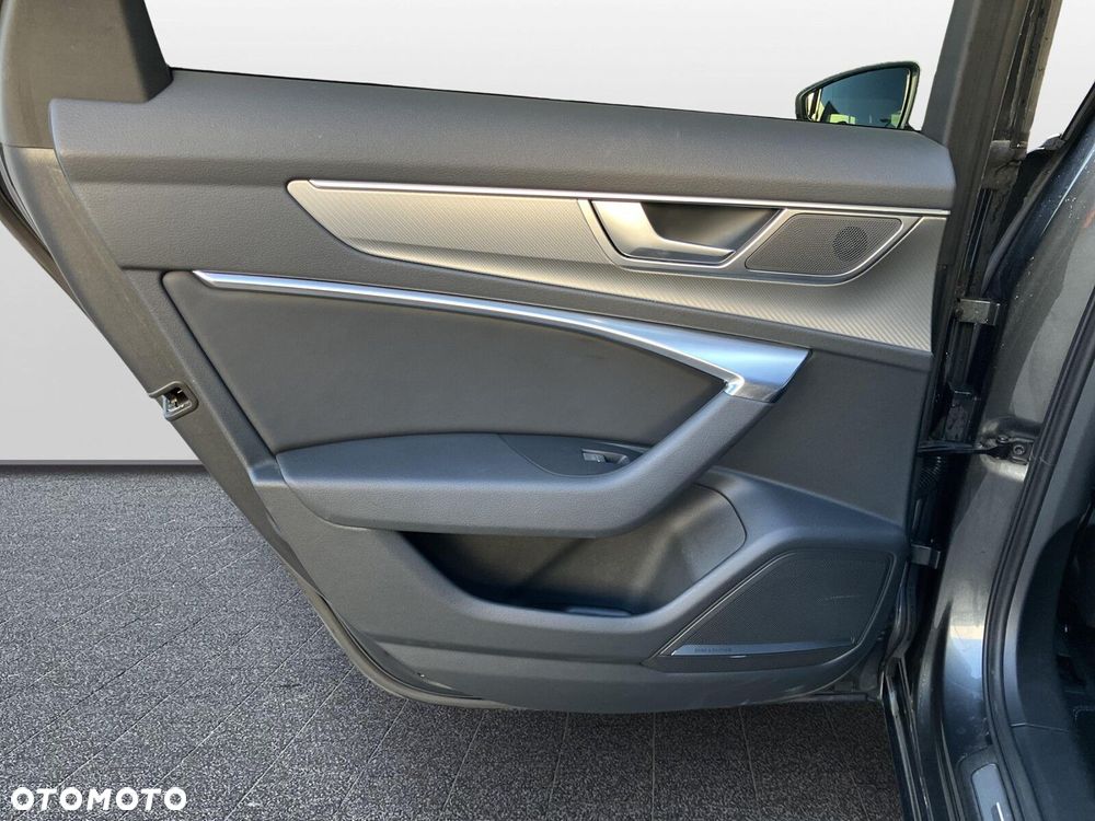 Audi A6 Avant - 32