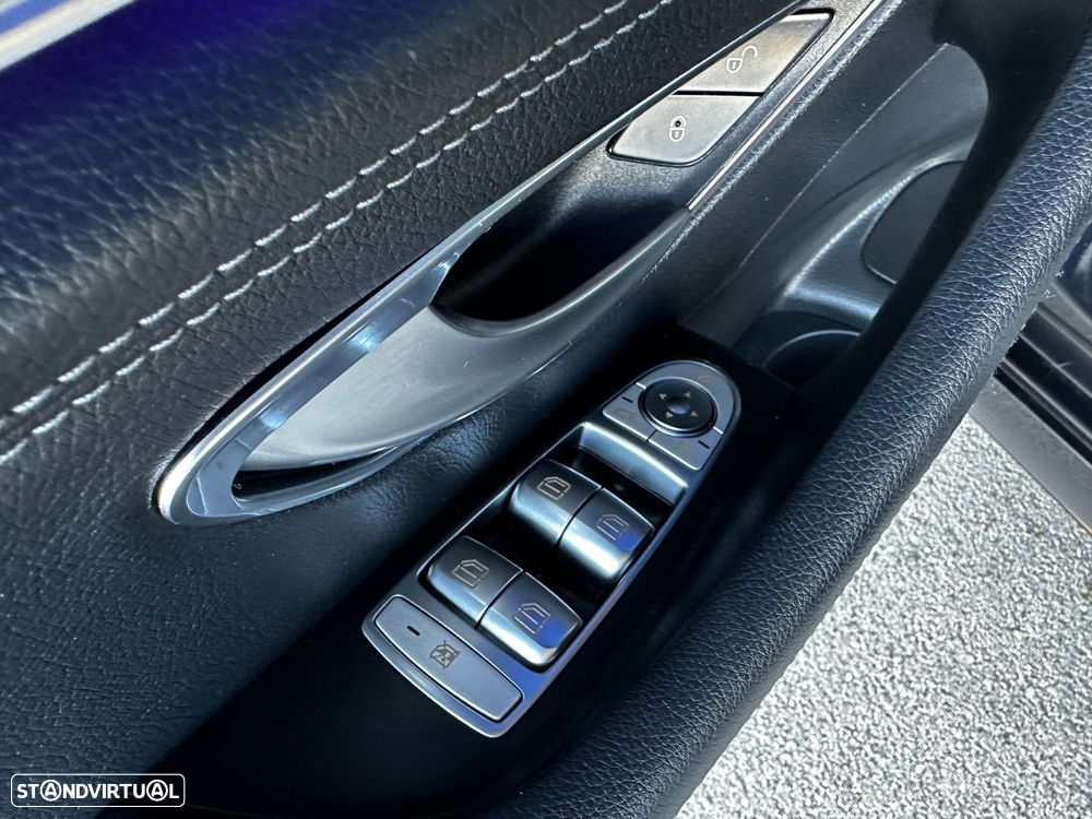 Mercedes-Benz E 300 de AMG Line - 20