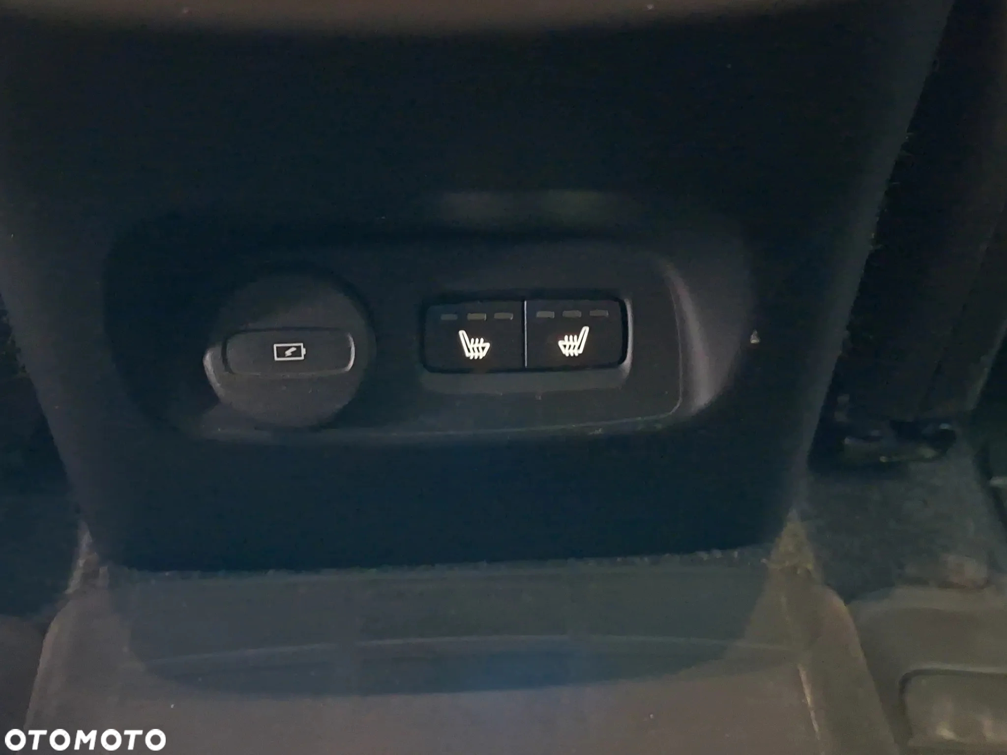 Volvo XC 40 B4 B AWD R-Design - 24