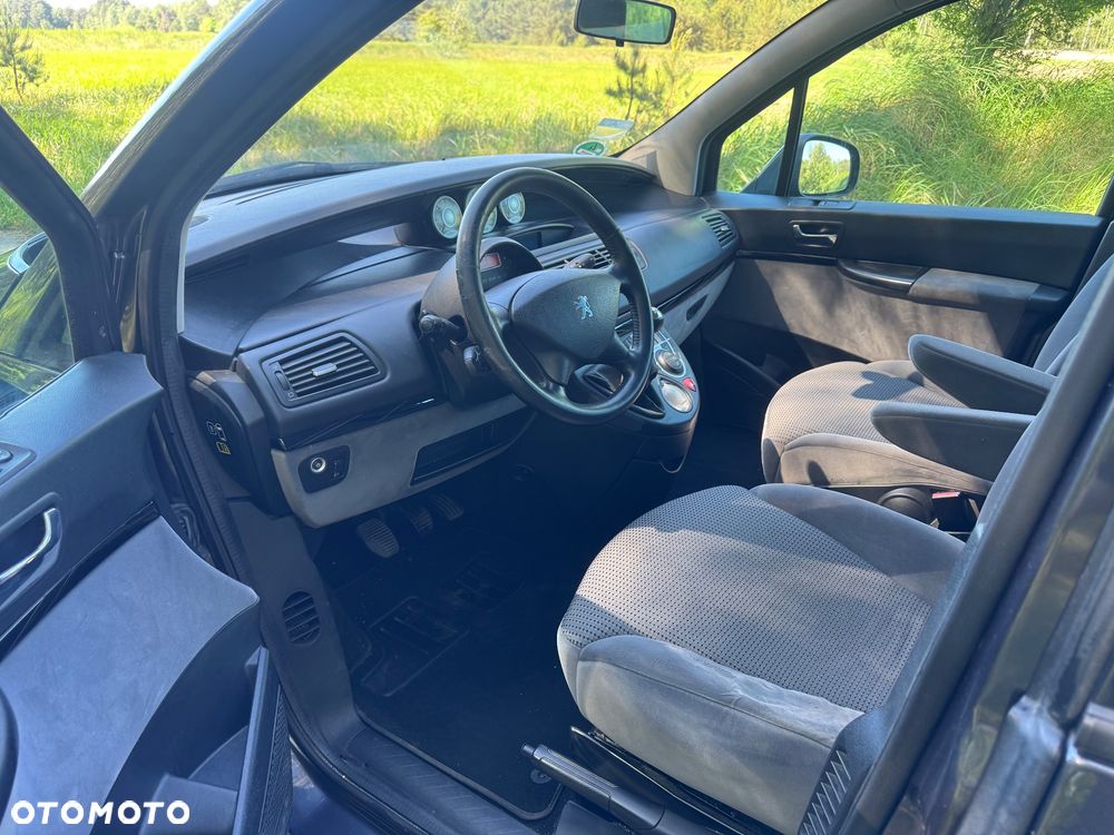 Peugeot 807 HDi 135 Style - 11