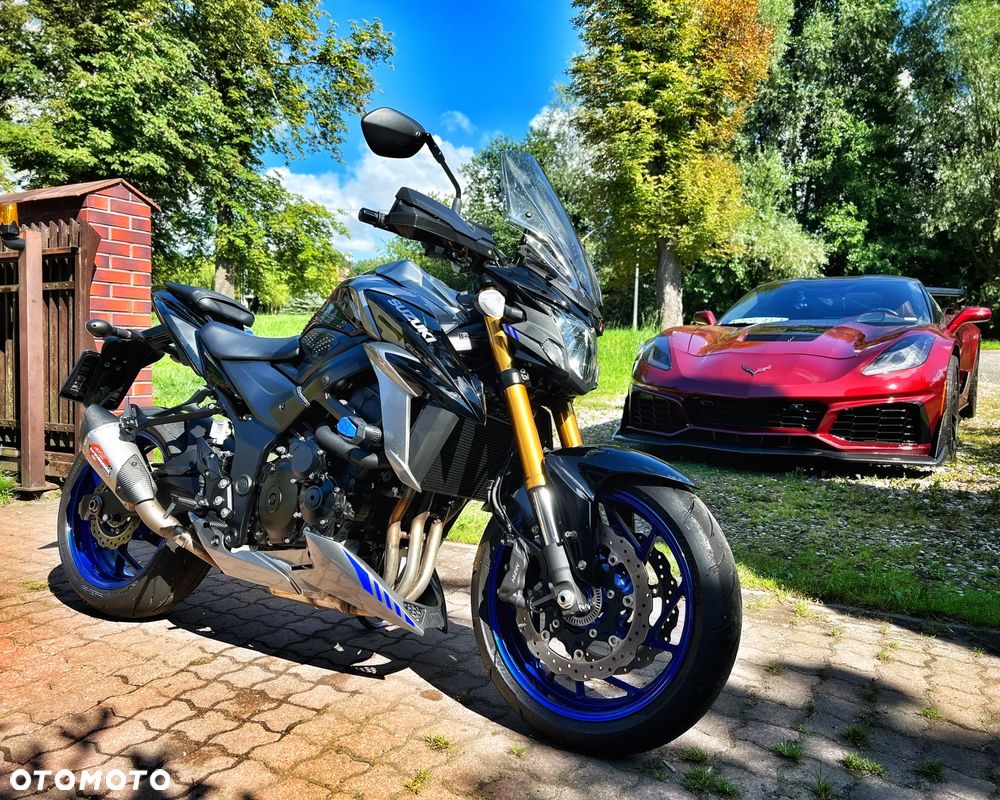 Suzuki GSX - 4