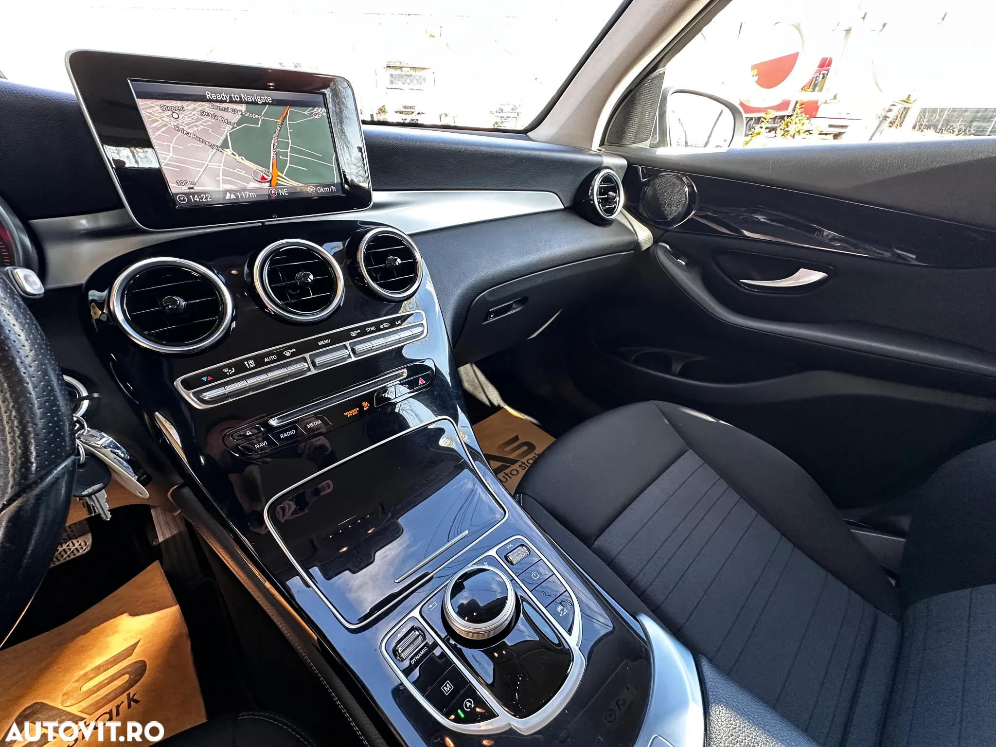 Mercedes-Benz GLC 220 d 4Matic 9G-TRONIC - 26