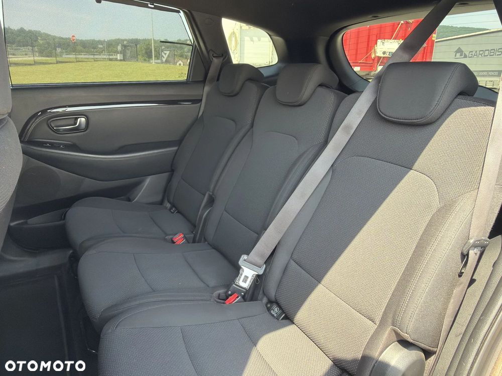 Kia Carens 1.6 GDI Business Line EU6 - 17