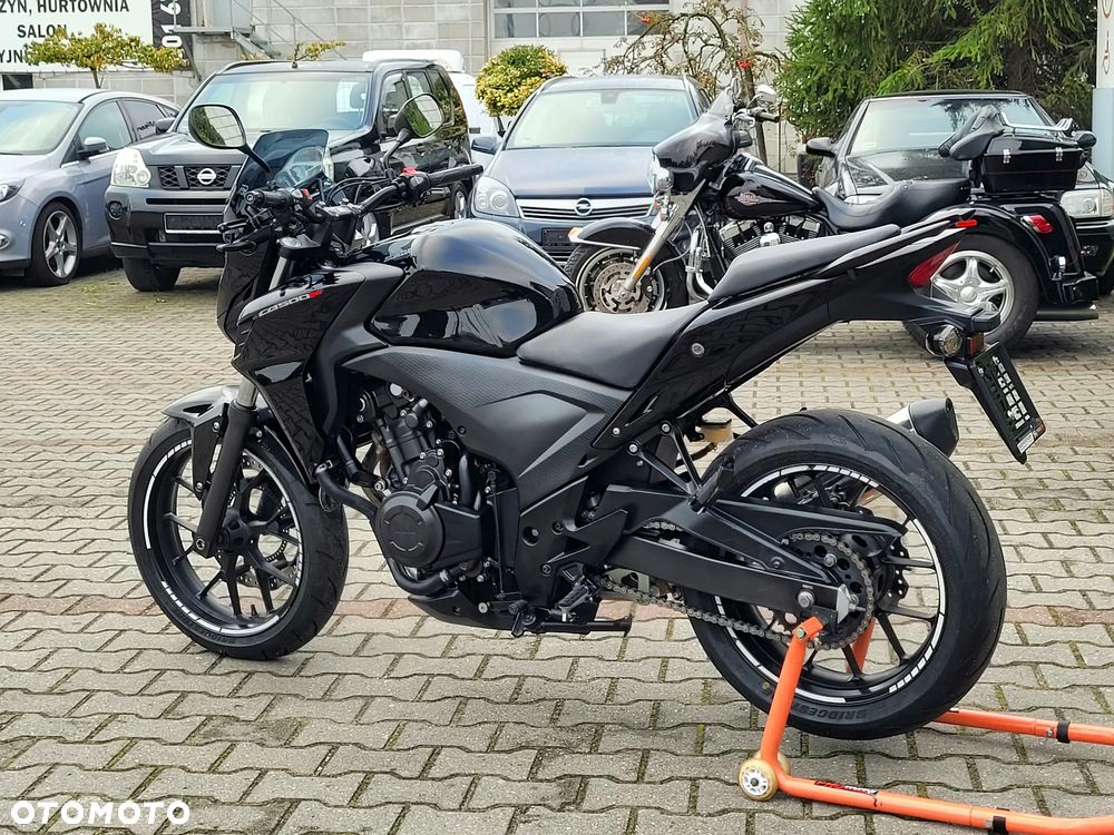Honda CB - 12