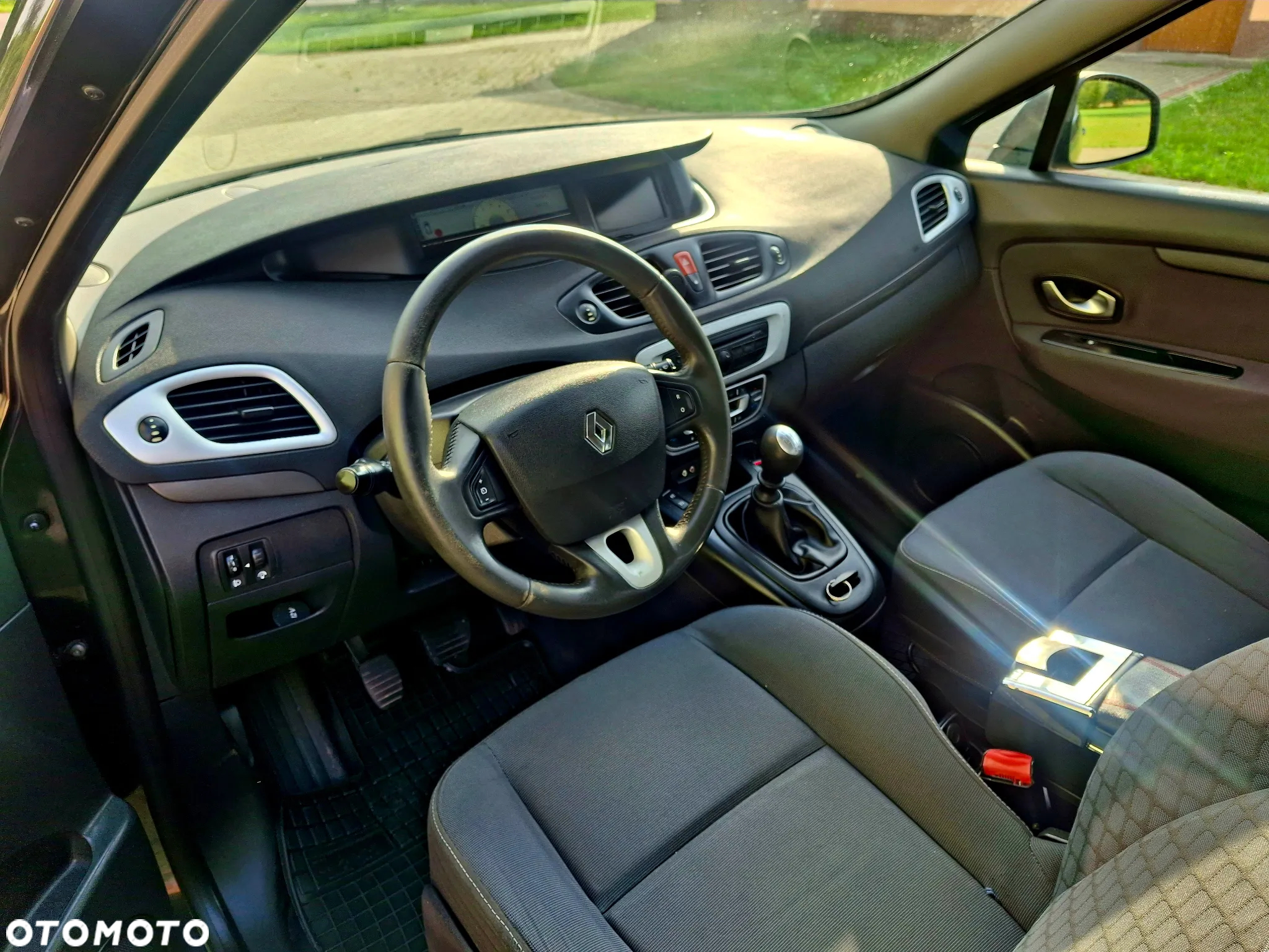 Renault Scenic 1.5 dCi Authentique - 18