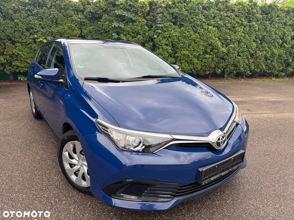 Toyota Auris 1.33 Dual-VVT-i Design Edition - 3