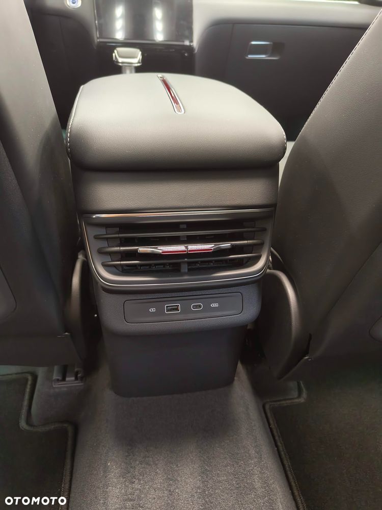 Hongqi HS3 1.5T FWD - 15