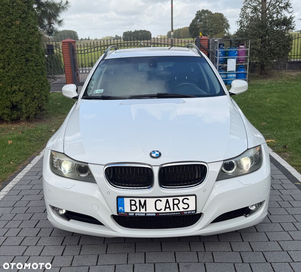 BMW Seria 3 318d - 23