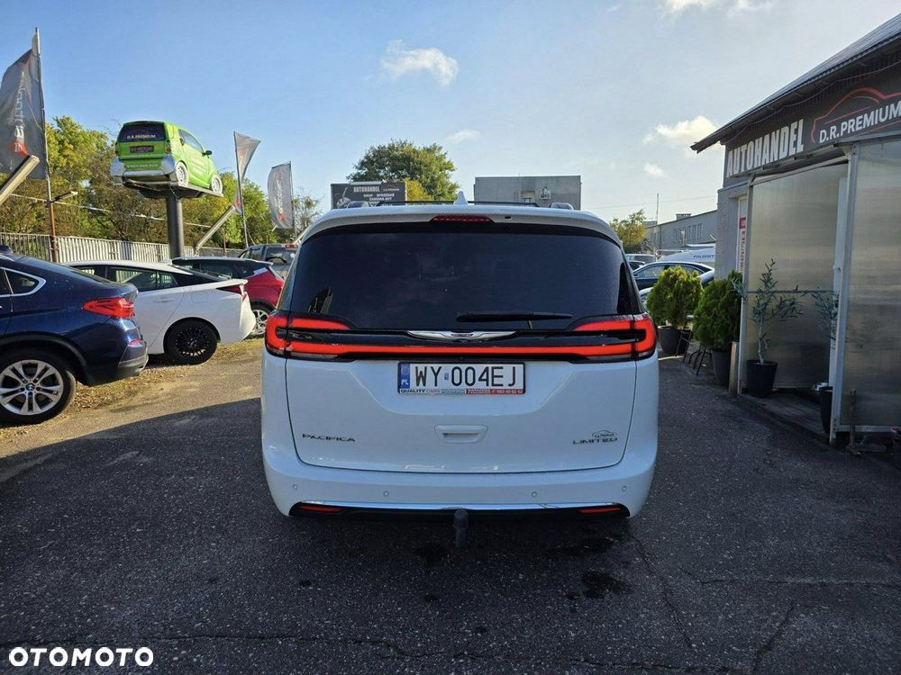 Chrysler Pacifica - 7