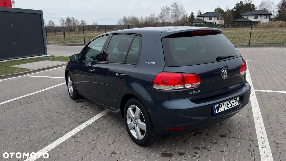 Volkswagen Golf 1.2 TSI BMT Comfortline - 8