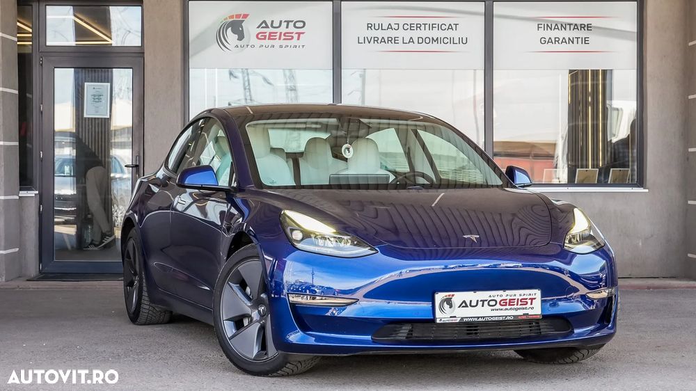 Tesla Model 3 Langstreckenbatterie Allradantrieb Dual Motor - 8